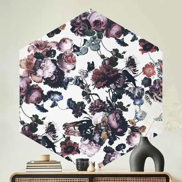 Altmeisterliche Blüten mit Tulpen und Rosen auf Weiß                               Hexagon Mustertapete Gratis Versand