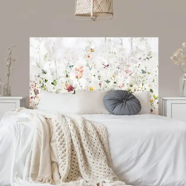 Ausverkauf Aquarell Blüten auf weißer Shabby Betonwand