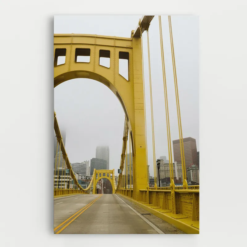 Aktuell Leinwandbild Yellow Foggy Bridge
