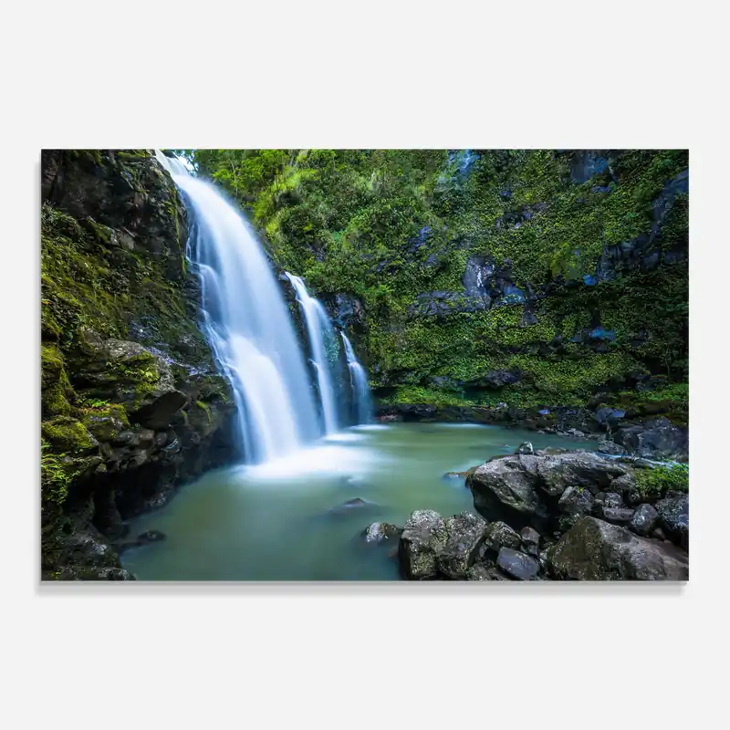 Aktuell Glasbild Swimming In Waterfall