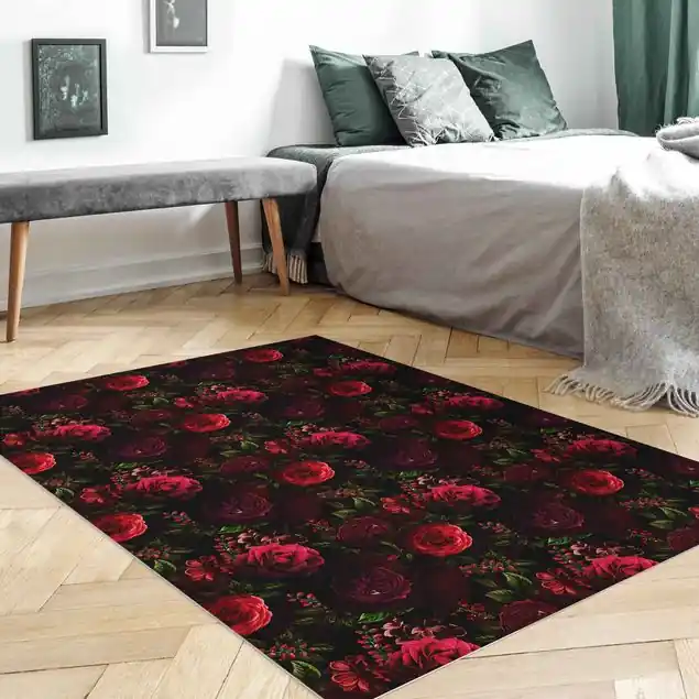 Aktuell Rote Rosen vor Schwarz                               Vinylteppich