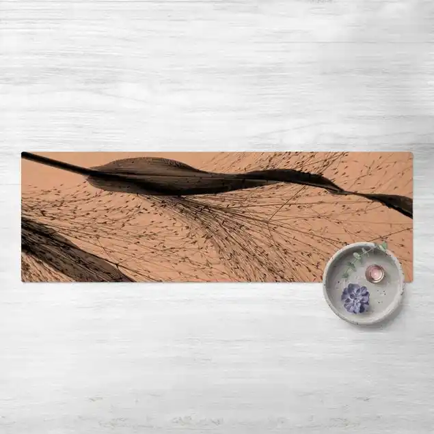 Zartes Schilf mit feinen Knospen Schwarz Weiß Kork-Teppich Sale